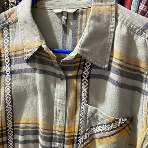 BKE eased fit women’s western Plaid Button-Up Shirt large